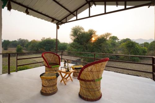 6 BHK Adarsh Bungalow - image 4