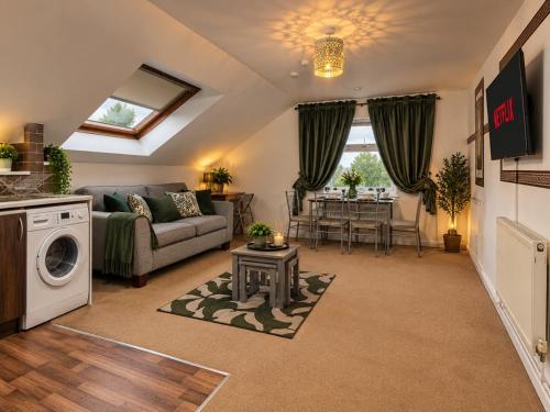 F15GH - Stylish Home with Garden and Parking, Leeds