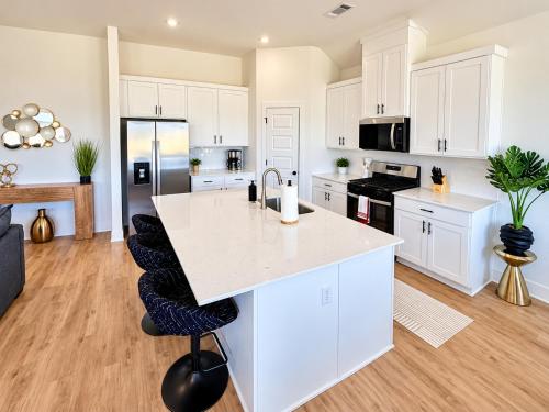 Goose Creek Modern Retreat in Wheeler (AR)