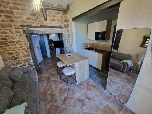 Appartement atypique, climatisation naturelle - Location saisonnière - Limonest