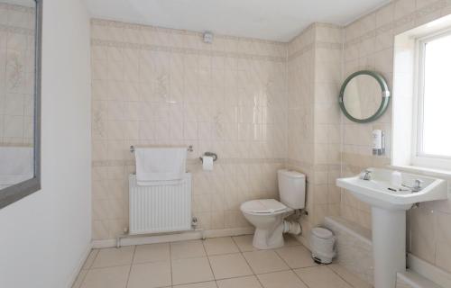 The Riverside Hotel - image 13