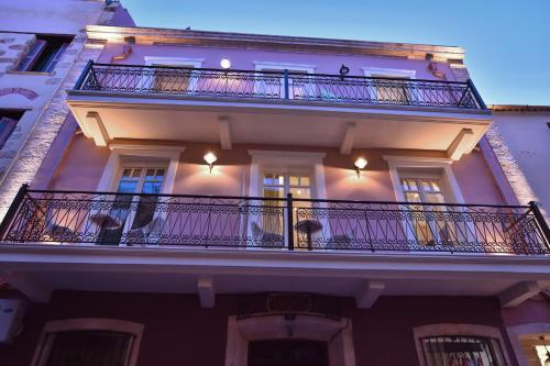 Consolato Boutique - image 3