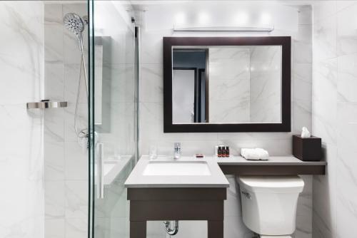 Bachelor Suite with Two Queen Beds