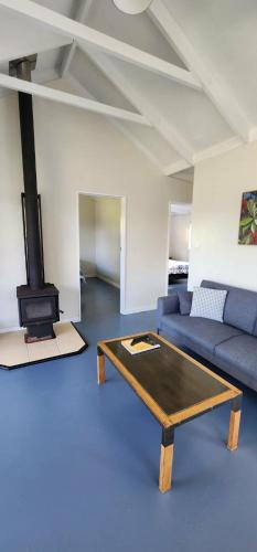 Resolution Bay in Endeavour Inlet