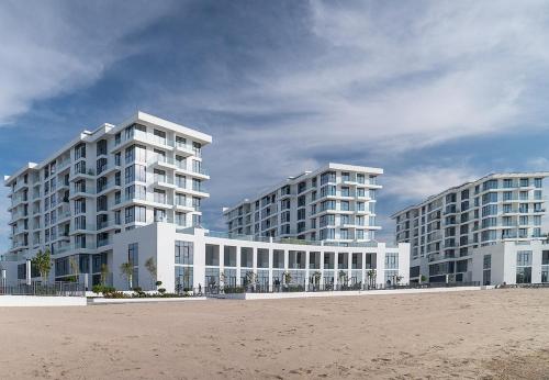 Seaview Studio with Balcony In Blue Bay Walk in Umm Al Quwain