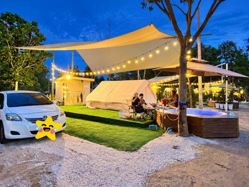 Exterior view, Riverside Glamping Resort Kanchanaburi in Lat Ya