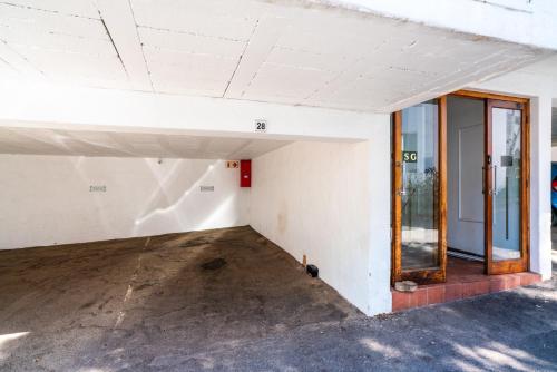 Opulent Heights - Sherwood Gate - image 3