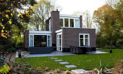 4 bedrooms, 8 beds