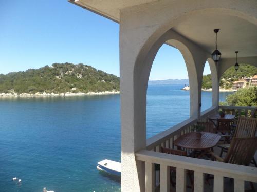 One-Bedroom Apartment with Terrace and Sea View