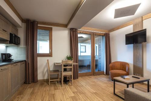 Residence Le Roc Noir by Alpapart 3