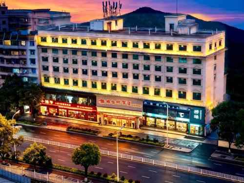 Vienna Hotel Jishou Qianzhou Ancient City Branch