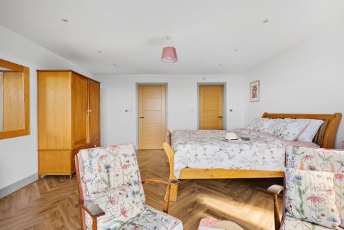 Seacroft - 6 guests 3 bedrooms WiFi dog friendly sea view - image 3