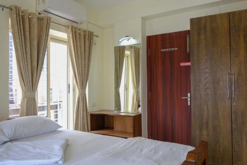 Diamond By Olys Apartment - image 5