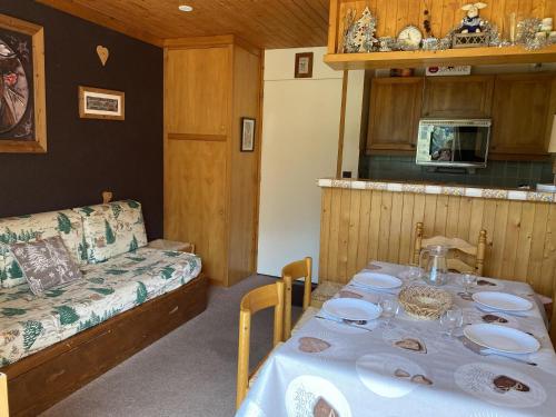 Résidence Le Genevrier - Studio pour 4 personnes en plein centre de Méribel dans une résidence calme MAE-7141