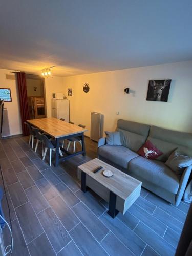 Chalets De Florence - Grand appartement 6/8 personnes centre station MAE-5081