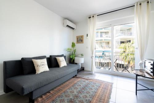 LE PALM BEACH aperçu mer avec balcon et proche des plages