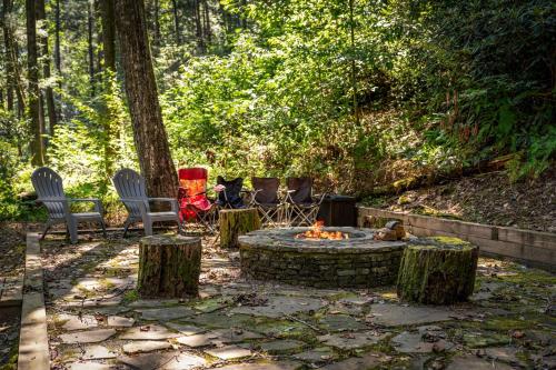 Four Seasons Mountain Escape - image 2