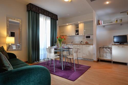 Elite Hotel & Spa Room Type - Apartment (4 Adults)