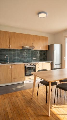 Chambre tout confort a deux pas du metro in Bagnolet