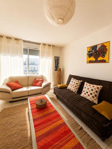 Appartement avec chambre, parking gratuit, mémorial