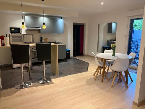 Appartement 90m2 - Balnéo - Clim - 2 chambres - Location saisonnière - Freyming-Merlebach