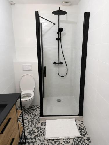 Cozy apartment - Tram right outside - Lyon 10 min in Bron