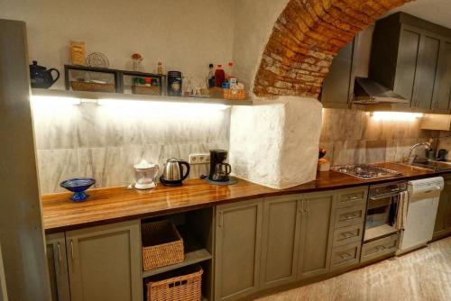 Charming House by Hello Homes Sitges - image 4