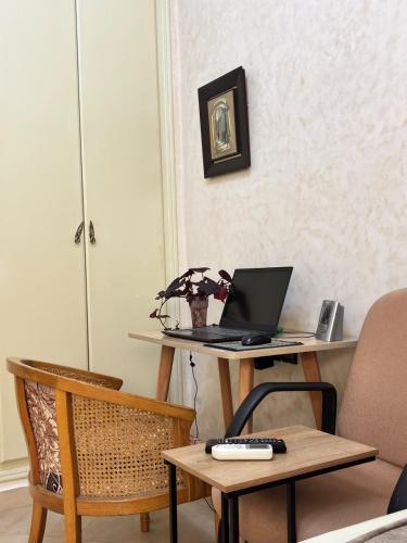 편의 시설/서비스, Cozy and comfortable room for female guests only in 벨 아루시