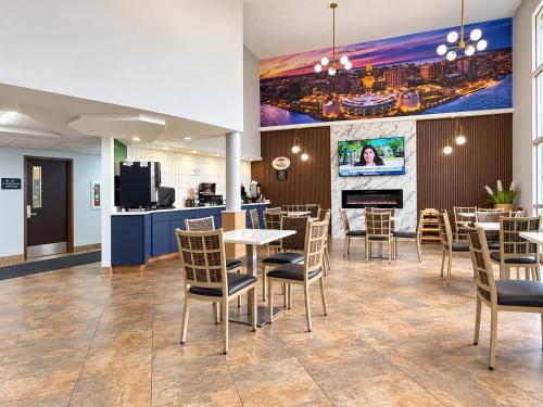 ردهة, سوبر 8 باي ويندام ماديسون ساوث (Super 8 By Wyndham Madison South) in وسط مدينة ماديسون