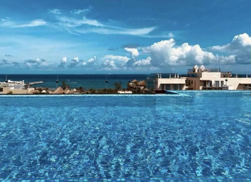 Playa Retreat with Pool, near 5th Avenue & beach