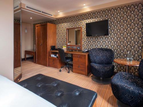 2 twin beds