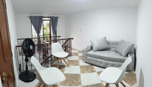 Hermosa casa con garage en Buga