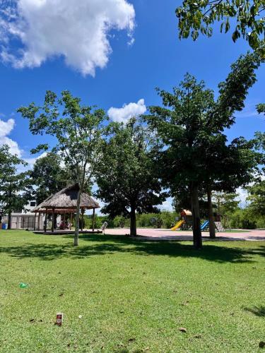 Surrounding environment, Casa Morena, entire home in Merida in Kanasin