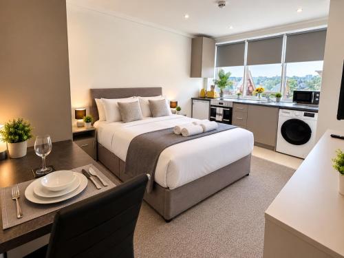 Sunny Modern, Private Apartment,15 Mins To Central London