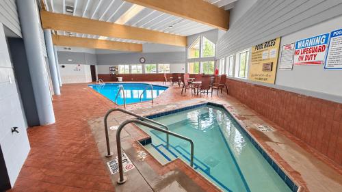 Úszómedence, Super 8 By Wyndham Wisconsin Dells in Wisconsin Dells