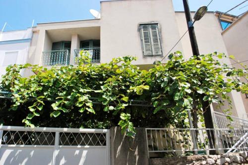  Apartments & Rooms Lada, Ferienwohnung in Šibenik