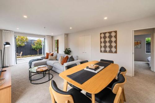 Modern 3BR Richmond Retreat with Garage Parking - image 5