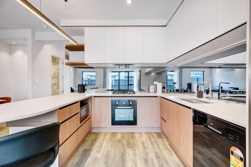 Stylish Hobsonville & Walk to the Beach in 賀生維爾