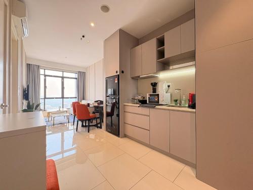 Hill10 Residence I-City by DeUrban HH3305