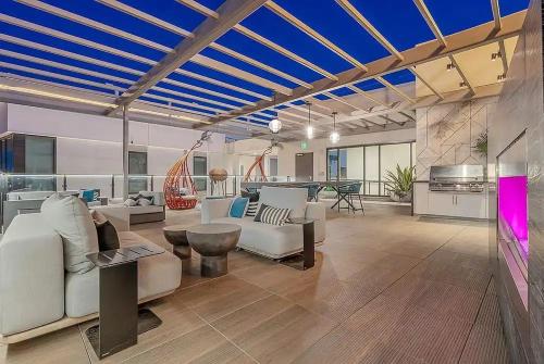 Despina Club Luxurious