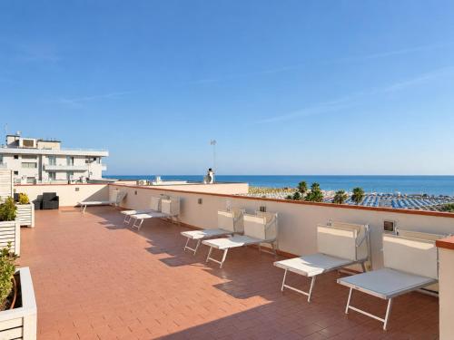 Camera doppia, piccola, vista sul mare, terrazza