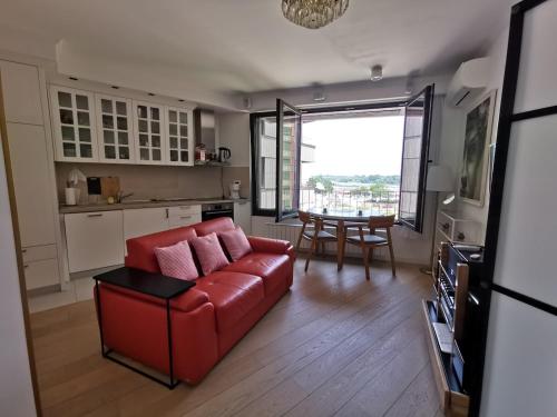 Danube River View Lounge 4 with Garage, K District