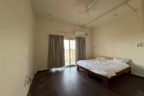 SRI LAXMI VENKATESHWARA HOTEL KURUVAPUR