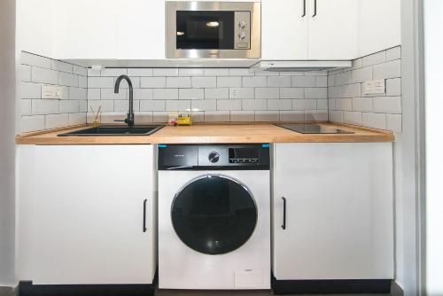WELCS APARTAMENTO 456 PDA con terraza - image 3