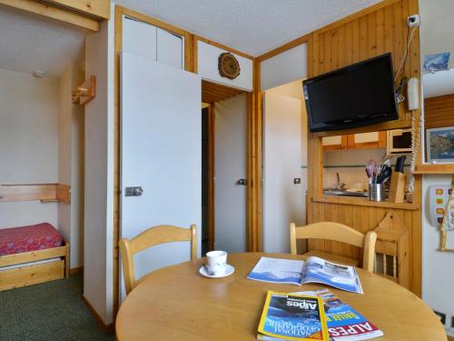 Studio fonctionnel au pied des pistes pour 3/4 pers, balcon, séjour divisible