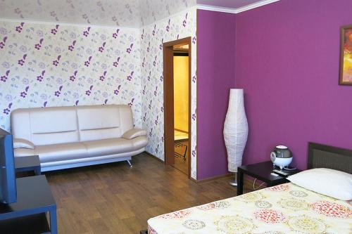 Apartment Luxe with Jacuzzi on Maslennikova 45 - image 3