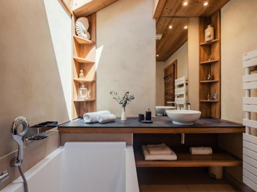 Chalet 4★ 10 pers spa proche pistes animaux admis - FR-1-304-303 - image 3