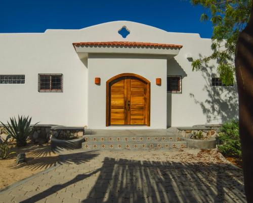 Exterior view, Casa Maria - Gated 2 Bd House w Private Pool, Short Walk to Beach near Los Barriles in Buenos Aires