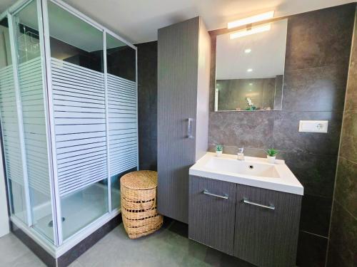 Charming Stay with a terrace in Differdange in Дифферданж