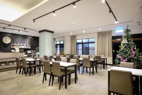 Restaurant, Country Garden Hotel in Chiayi